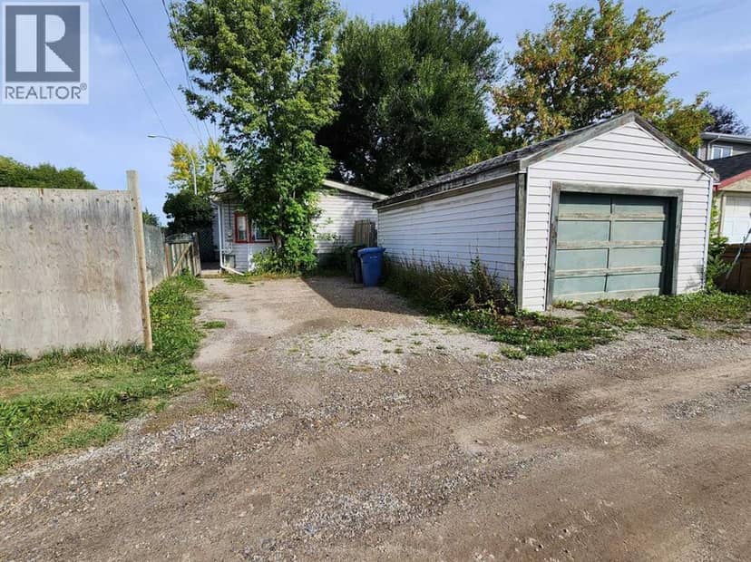 401 22 Avenue NE — photo 15 of 15