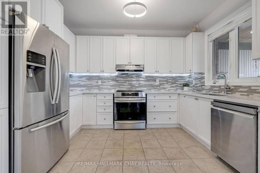 2199 Dawson Crescent — photo 15 of 30