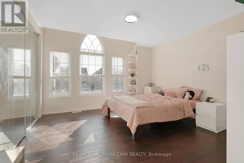 2199 Dawson Crescent — photo 18 of 30