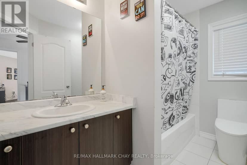 2199 Dawson Crescent — photo 21 of 30