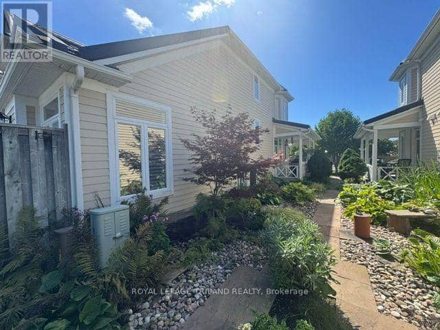 21 - 375 Edith Cavell Boulevard — photo 11 of 13