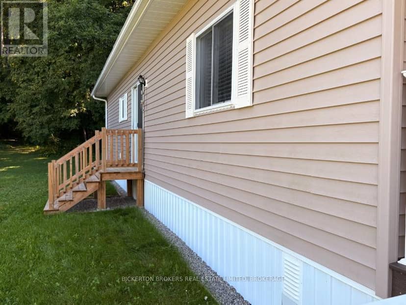 5 Pine Ridge Village - Hwy 32 Highway, Leeds and the Thousand Islands, photo 2