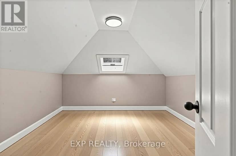 780 Oxford Street — photo 13 of 20