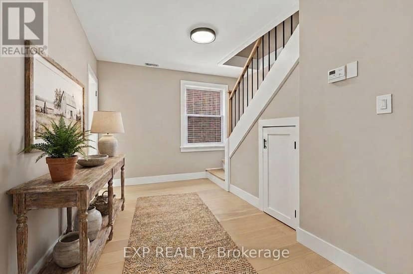780 Oxford Street — photo 7 of 20