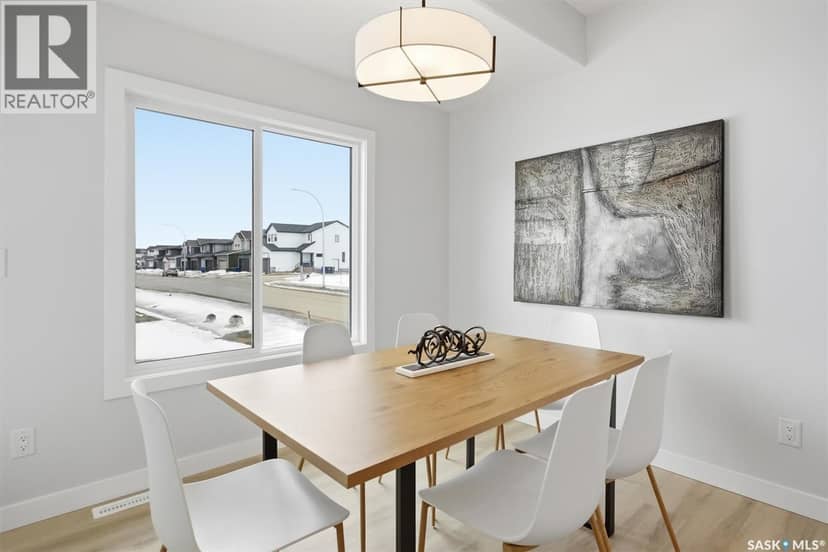 277 Lakeside BOULEVARD — photo 6 of 31
