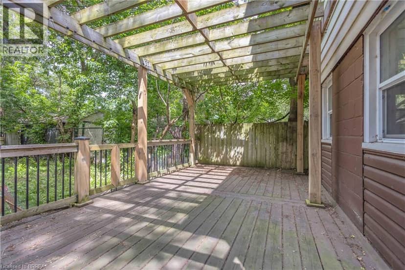8 VICTORIA Street, Brantford, photo 5