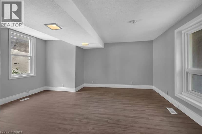 8 VICTORIA Street — photo 25 of 33