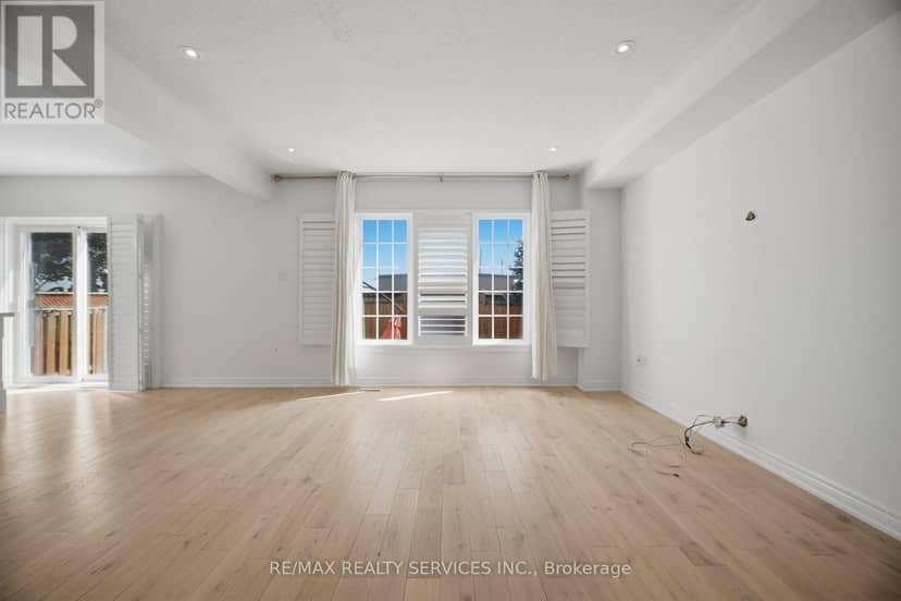 33 Sewells Lane — photo 11 of 40
