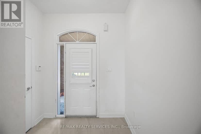 33 Sewells Lane — photo 5 of 40