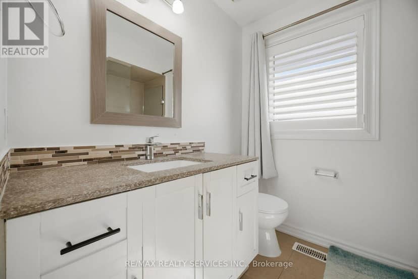 33 Sewells Lane — photo 37 of 40