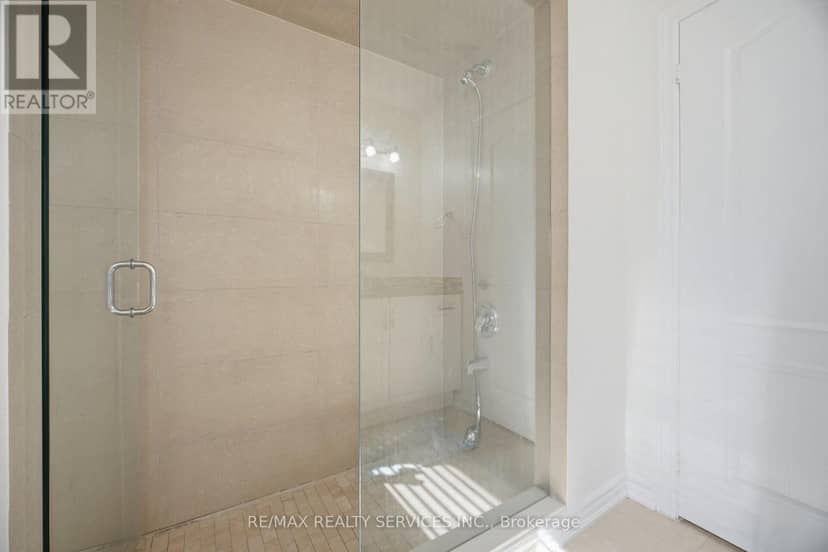 33 Sewells Lane — photo 38 of 40