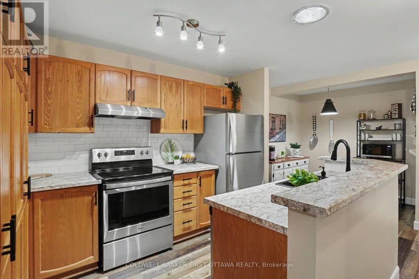 6 Bathurst Road — photo 10 of 33