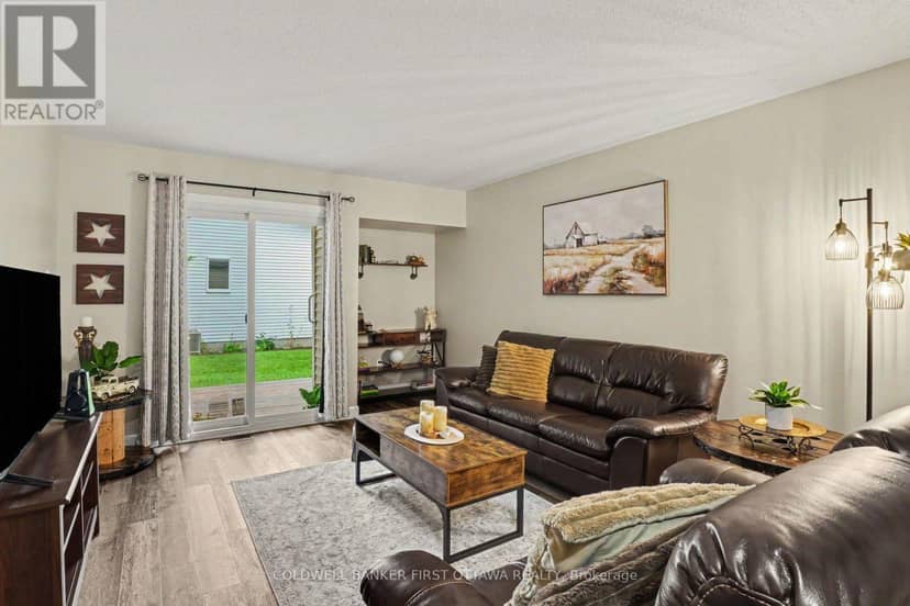 6 Bathurst Road — photo 16 of 33