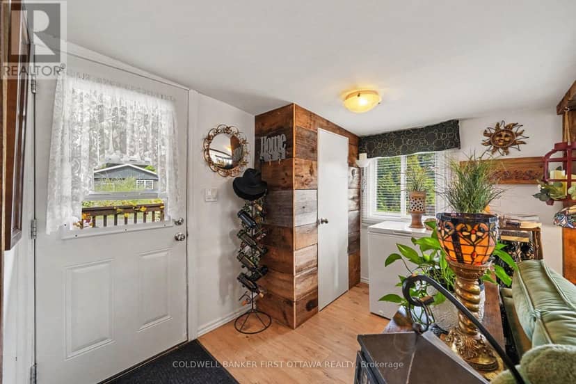 9 Saddle Avenue, Rideau Lakes, photo 3