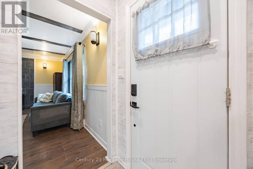 102 Stewart Avenue — photo 8 of 38