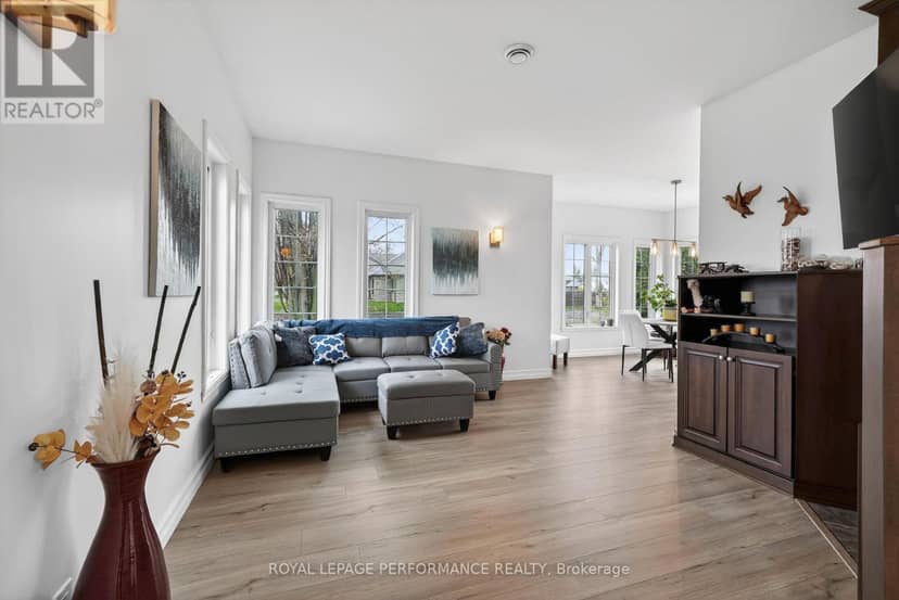 6218 Shannon Lane — photo 7 of 40