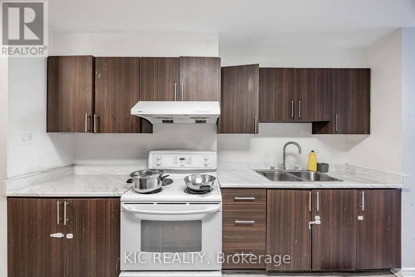 403 - 2645 Kipling Avenue — photo 8 of 17
