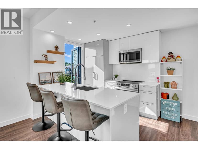406 2446 SHAUGHNESSY STREET, Port Coquitlam