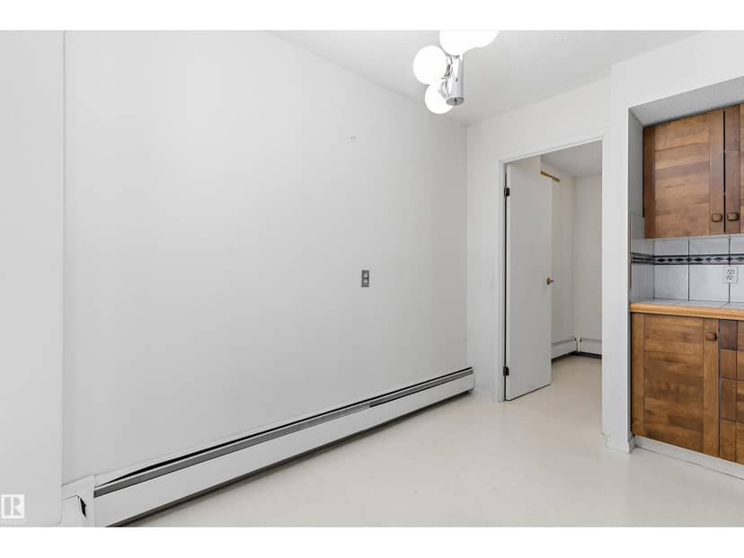 #1201 8220 Jasper Av NW, Edmonton, photo 3