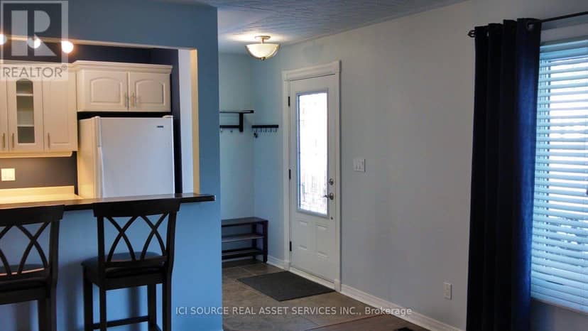 192 Ellis Avenue — photo 5 of 9