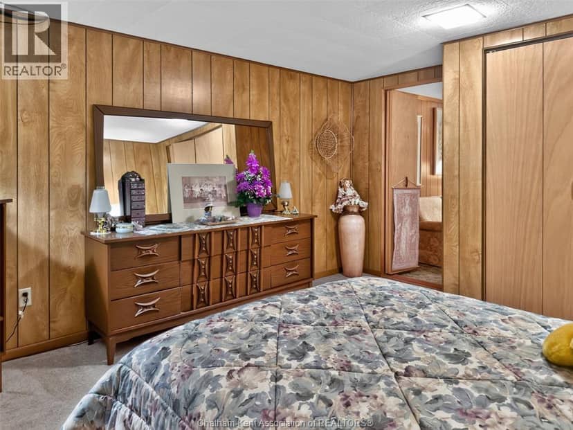 107 INDIAN CREEK ROAD East — photo 31 of 40