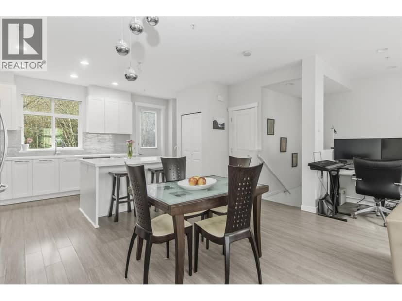 28 39548 LOGGERS LANE, Squamish, photo 7