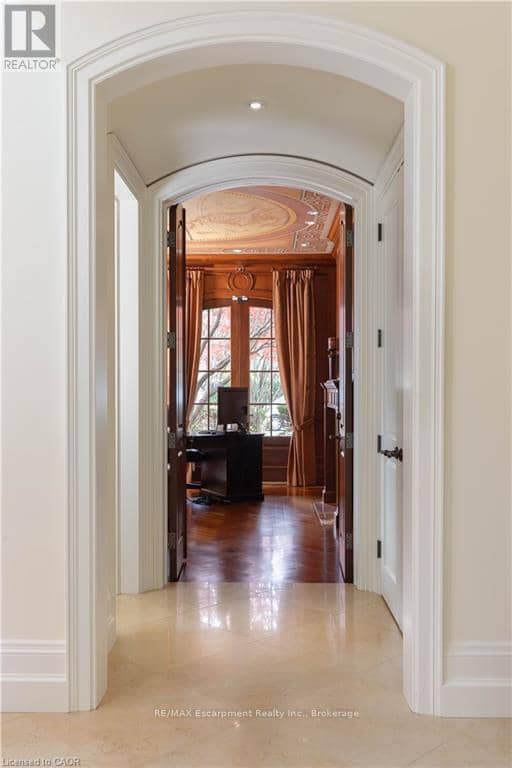 1081 Argyle Drive — photo 24 of 40