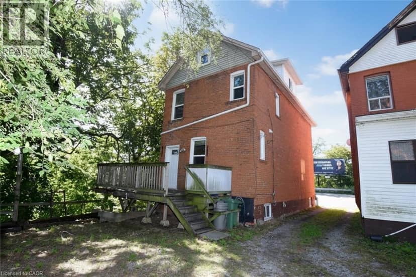 734 KING Street W — photo 37 of 40