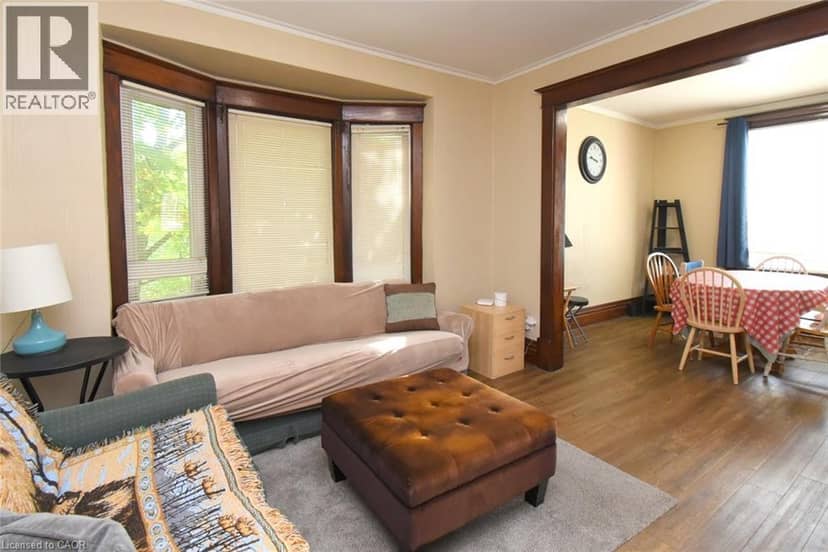 734 KING Street W, Hamilton, photo 6