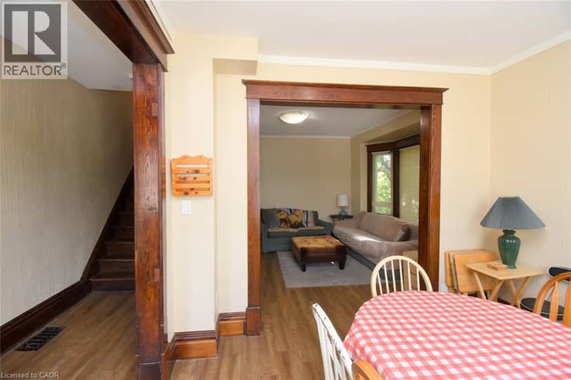 734 KING Street W, Hamilton, photo 8