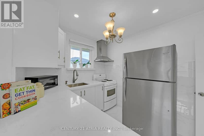 110 Harding Avenue — photo 16 of 34