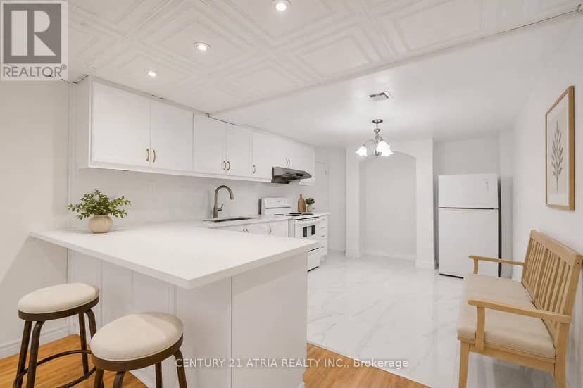 110 Harding Avenue — photo 23 of 34