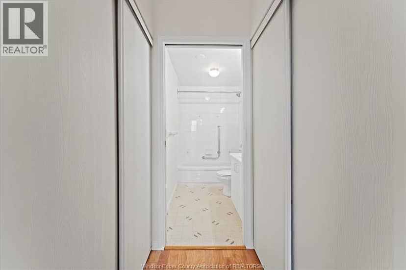 3855 Southwinds DRIVE Unit# 702 — photo 18 of 40