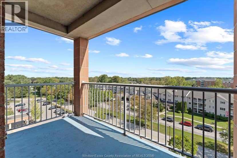 3855 Southwinds DRIVE Unit# 702 — photo 27 of 40