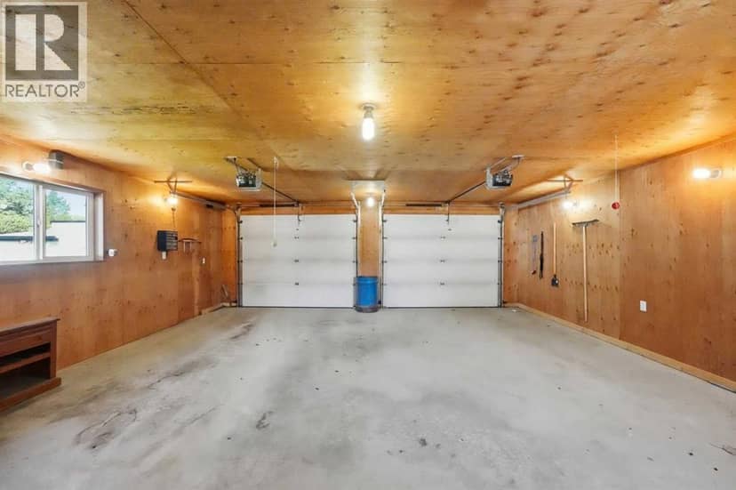 4591 Eastview Crescent — photo 27 of 38