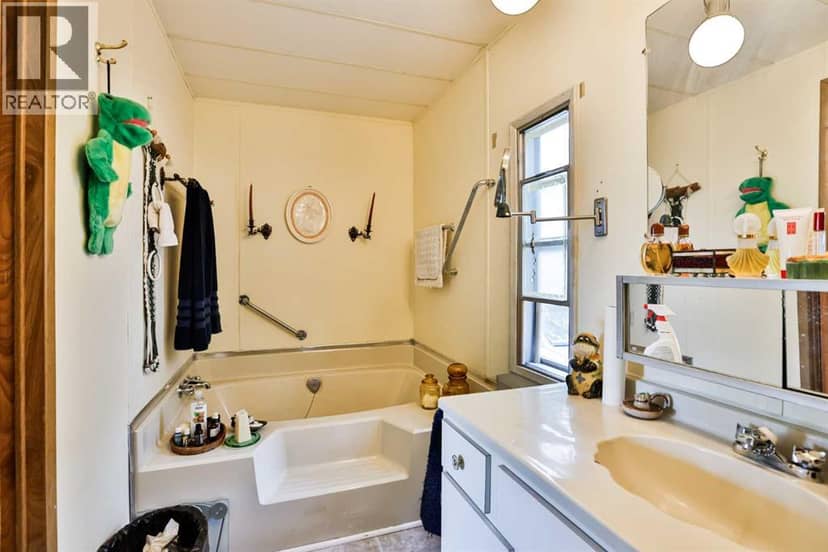 327 Centre Street — photo 9 of 23