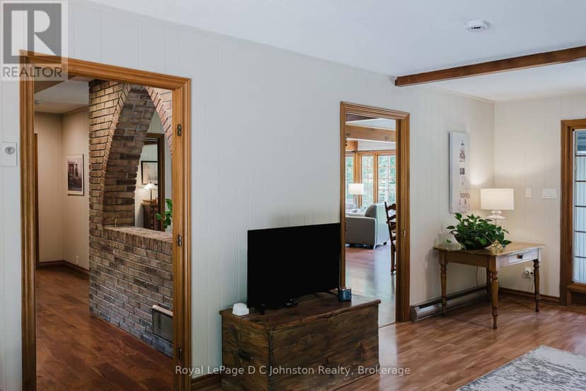 471 Eckford Avenue — photo 15 of 40