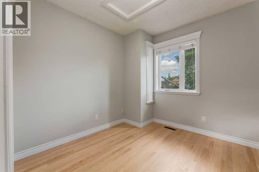 107 9 Street NW — photo 23 of 40