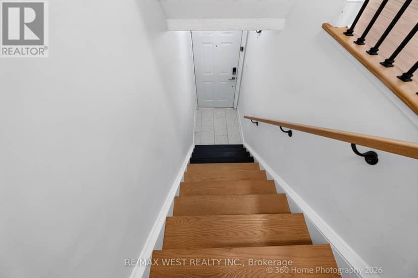2020 - 125 George Appleton Way — photo 2 of 25