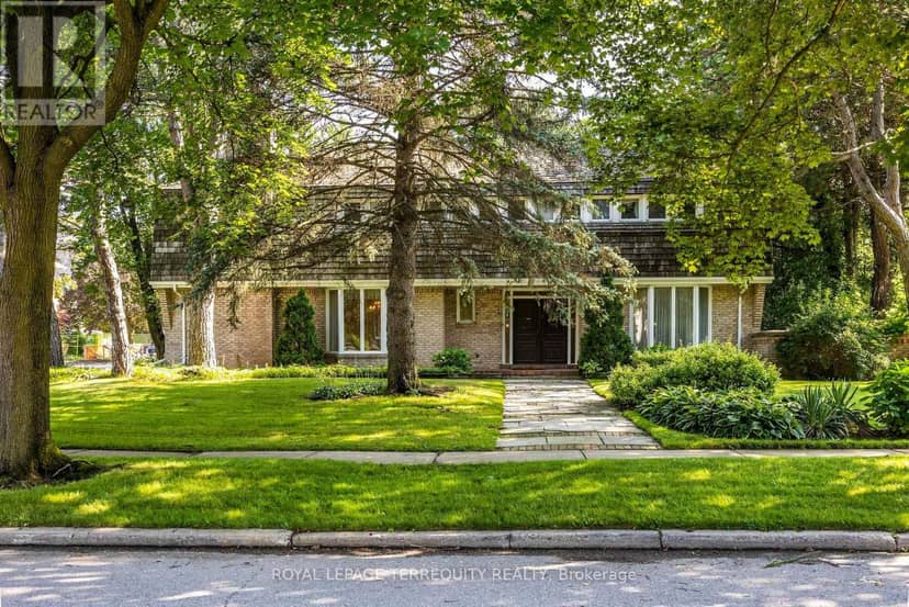 2 Chieftain Crescent — photo 6 of 40