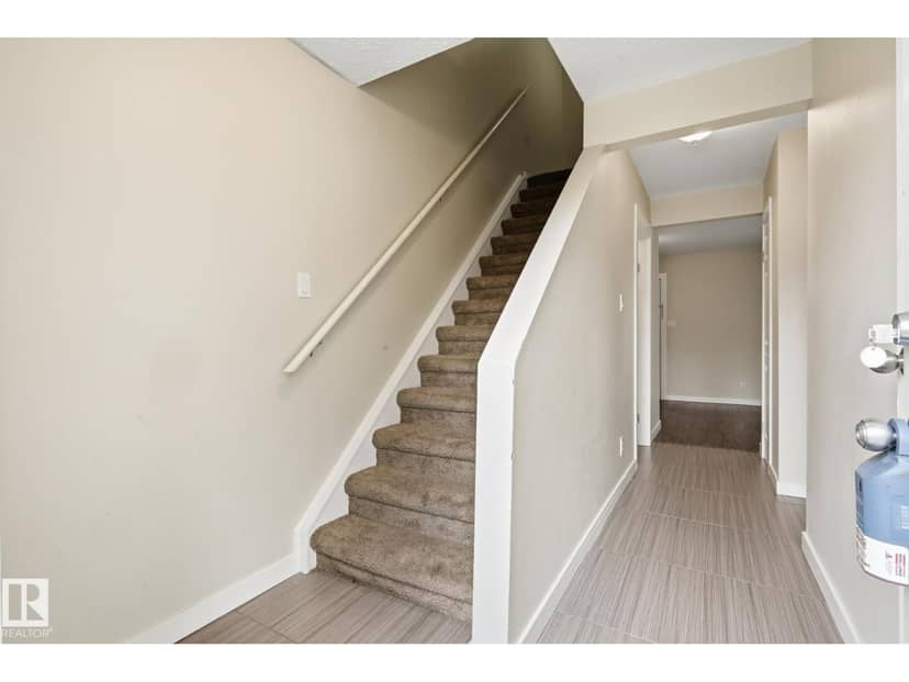 248 Dickinsfield Ct NW, Edmonton, photo 5