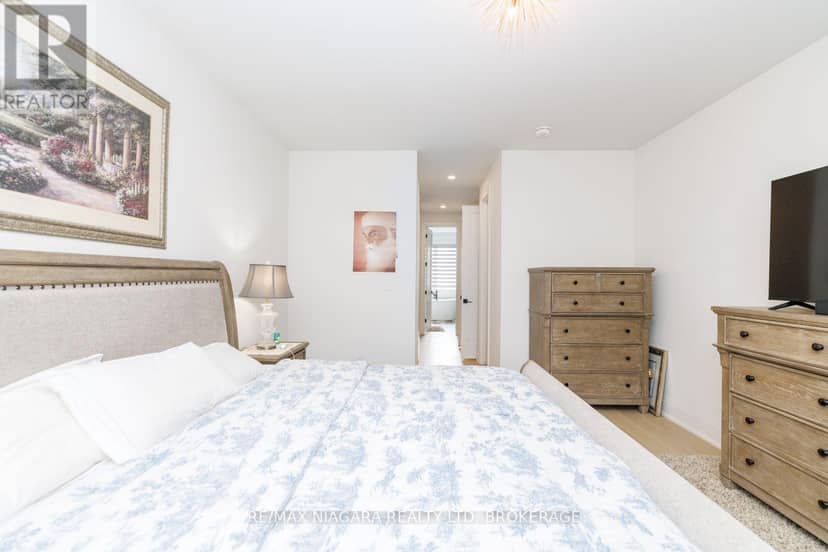 3603 Canfield Crescent — photo 17 of 40