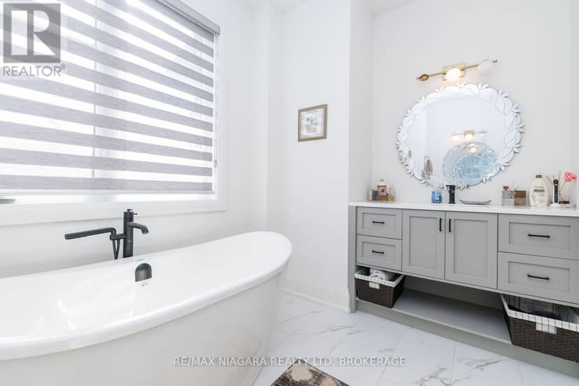 3603 Canfield Crescent — photo 20 of 40