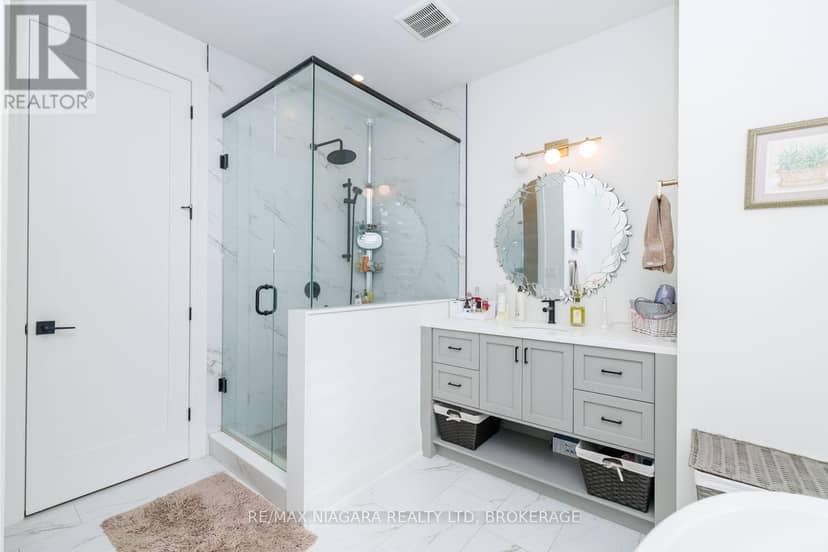 3603 Canfield Crescent — photo 21 of 40