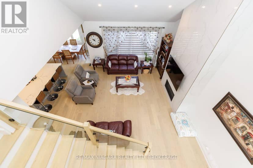3603 Canfield Crescent — photo 25 of 40