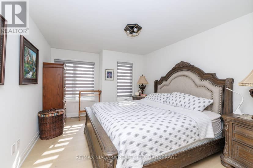 3603 Canfield Crescent — photo 26 of 40