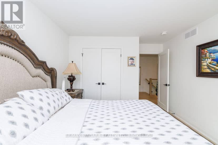 3603 Canfield Crescent — photo 27 of 40