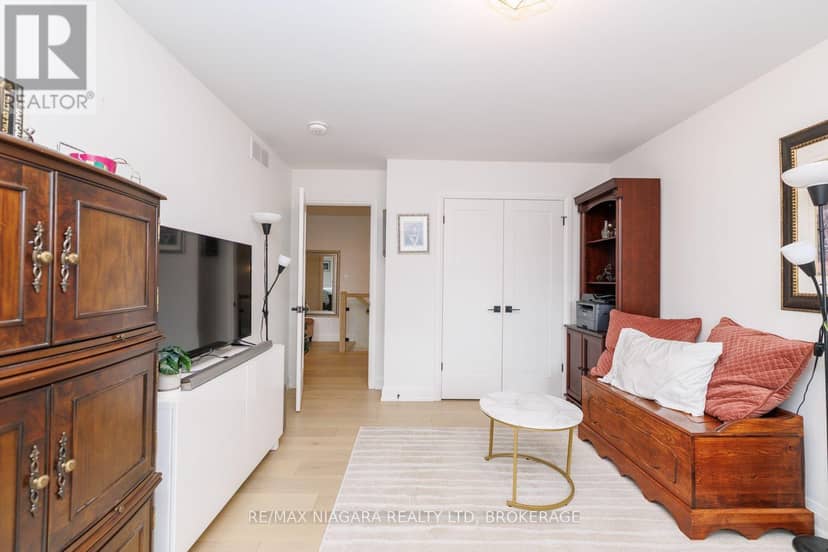 3603 Canfield Crescent — photo 29 of 40