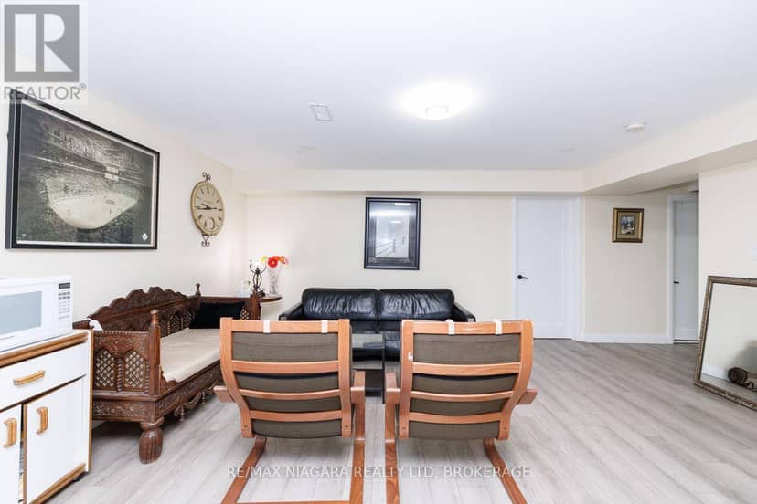 3603 Canfield Crescent — photo 37 of 40