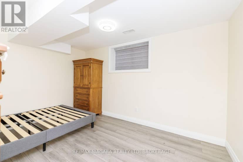 3603 Canfield Crescent — photo 38 of 40